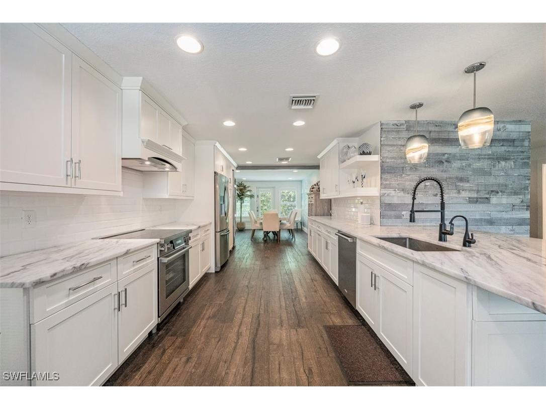 1129 8th Terrace N Naples FL 34102 225059889 image1