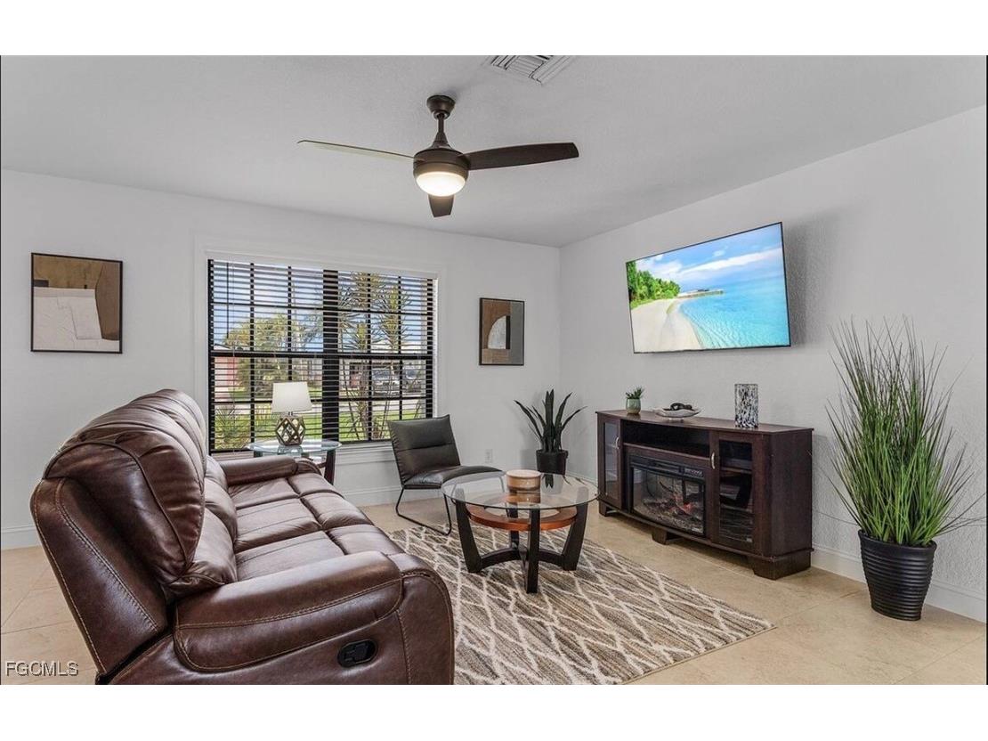 1129 SE 13th Street Cape Coral FL 33990 2026001419 image4