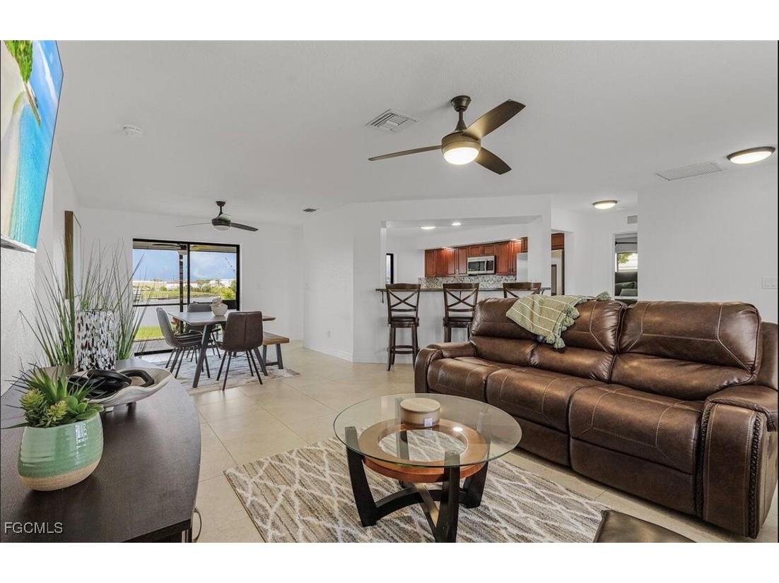 1129 SE 13th Street Cape Coral FL 33990 2026001419 image5