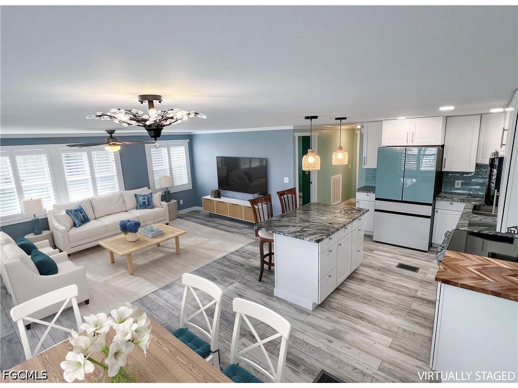 11291 Bougainvillea Lane Fort Myers Beach FL 33931 2026015741 image3