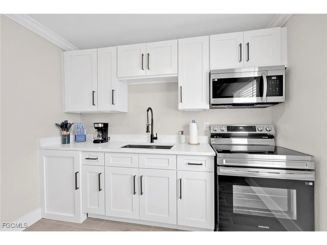 113-119 Fairweather Lane Fort Myers Beach FL 33931 2025020603 image23