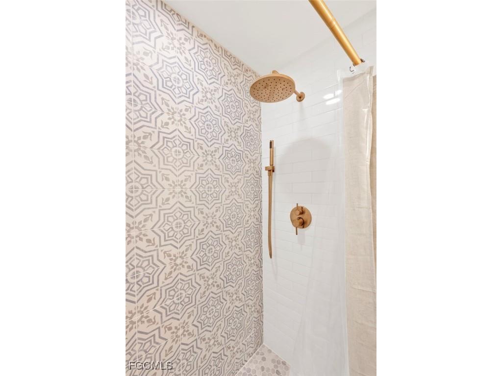 113-119 Fairweather Lane Fort Myers Beach FL 33931 2025020603 image27