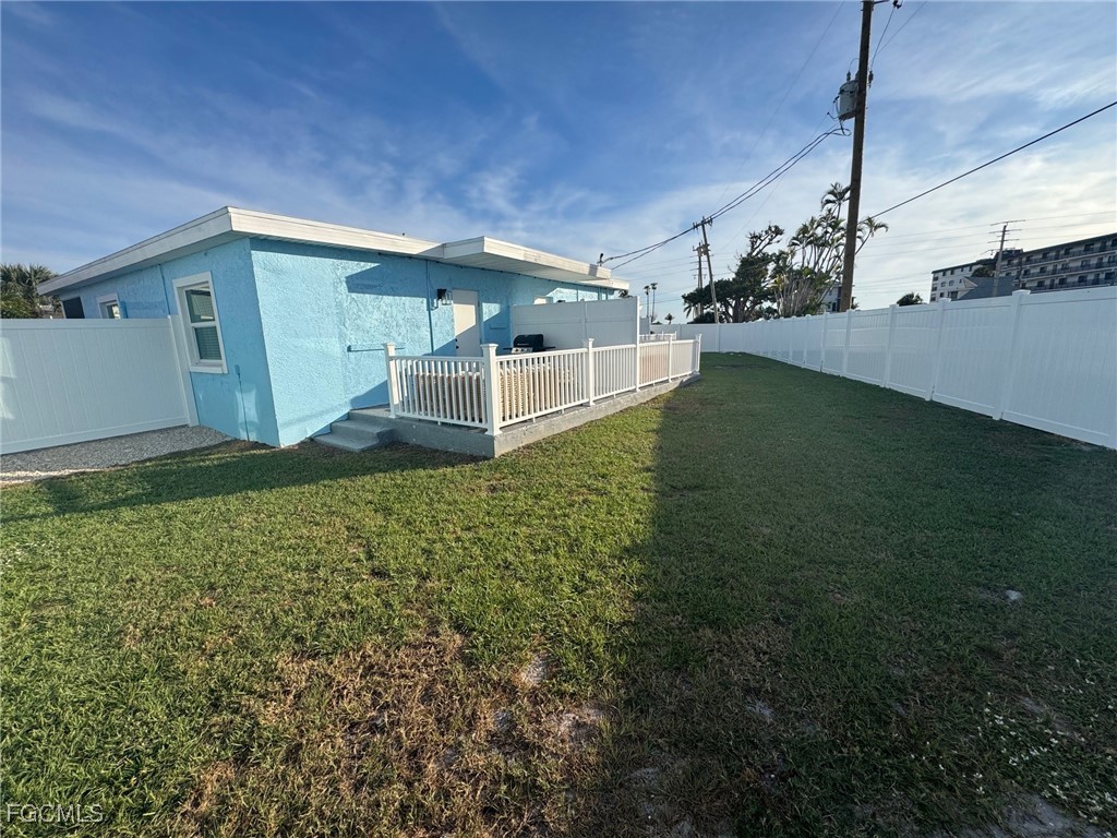 113-119 Fairweather Lane Fort Myers Beach FL 33931 2025020603 image3