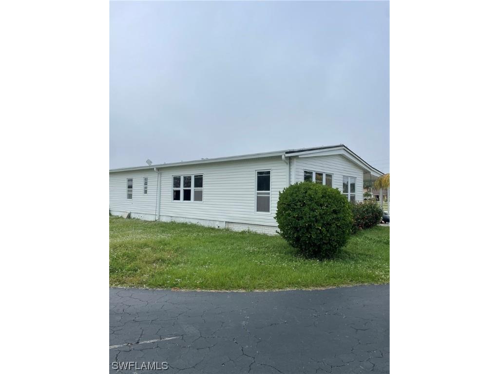 113 Maple Lane Fort Myers FL 33908 223086698 image1