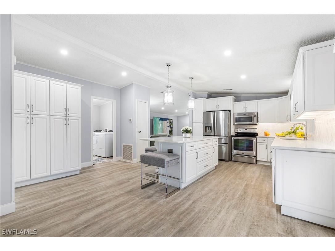 113 Oceans Boulevard #113 Naples FL 34104 225080855 image2
