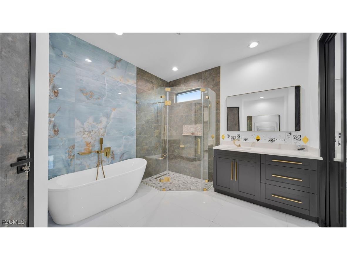 113 SW 37 Avenue Cape Coral FL 33991 2025016100 image17