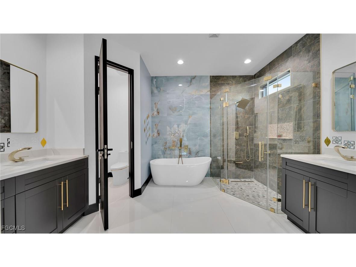 113 SW 37 Avenue Cape Coral FL 33991 2025016100 image19