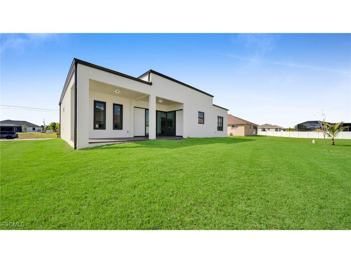 113 SW 37 Avenue Cape Coral FL 33991 2025016100 image25