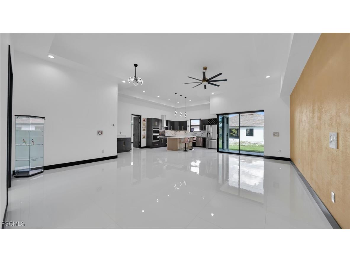 113 SW 37 Avenue Cape Coral FL 33991 2025016100 image4