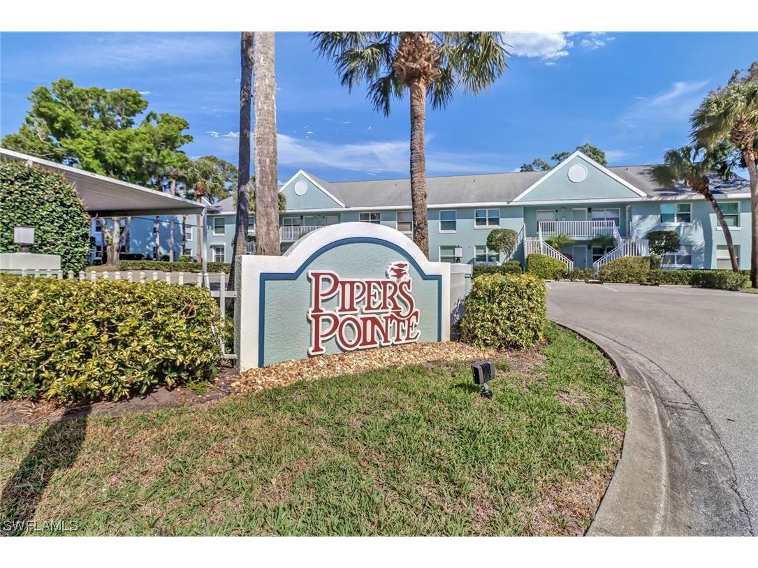 113 Wading Bird Circle #W-105 Naples FL 34110 224018727 image1