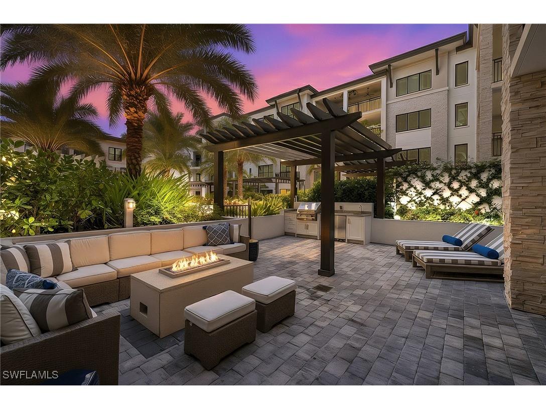 1130 3rd Avenue S #208 Naples FL 34102 225073062 image1