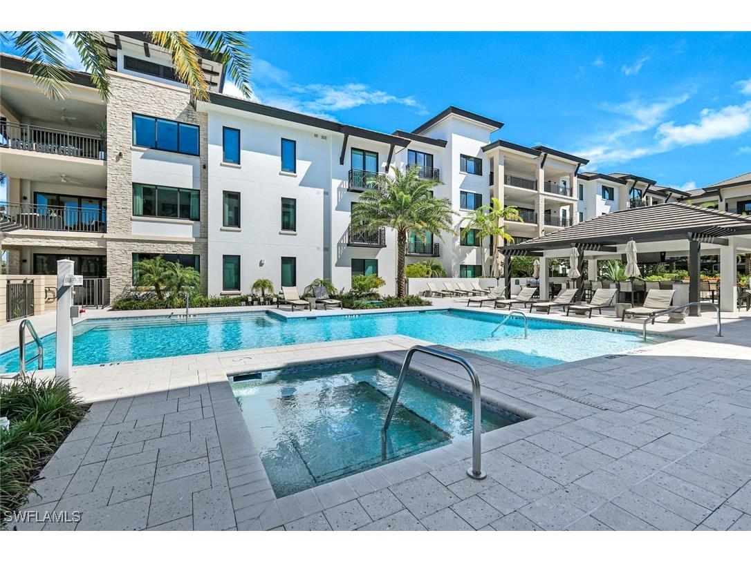 1130 3rd Avenue S #215 Naples FL 34102 225075423 image1