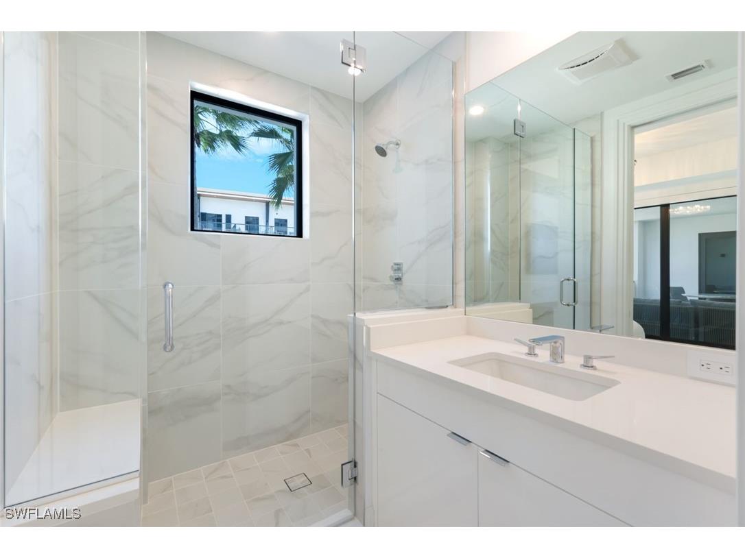 1130 3rd Avenue S #215 Naples FL 34102 225075423 image17