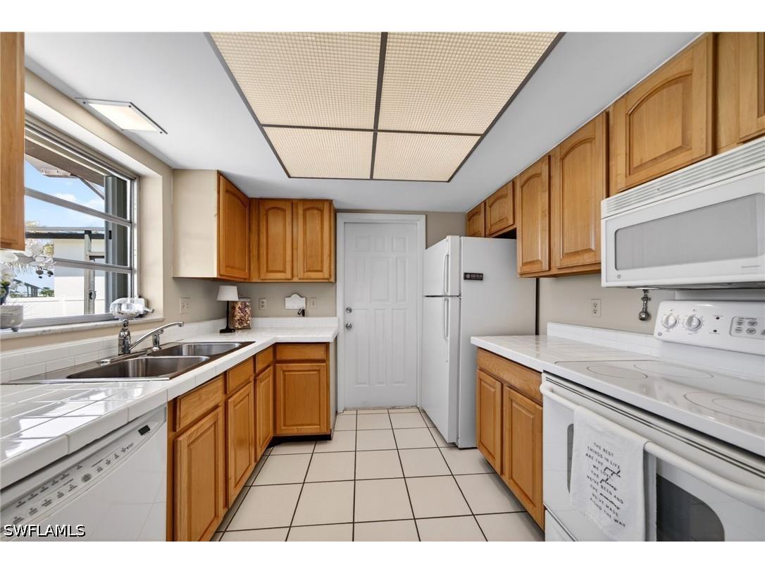 1130 N Collier Boulevard Marco Island FL 34145 226015644 image9
