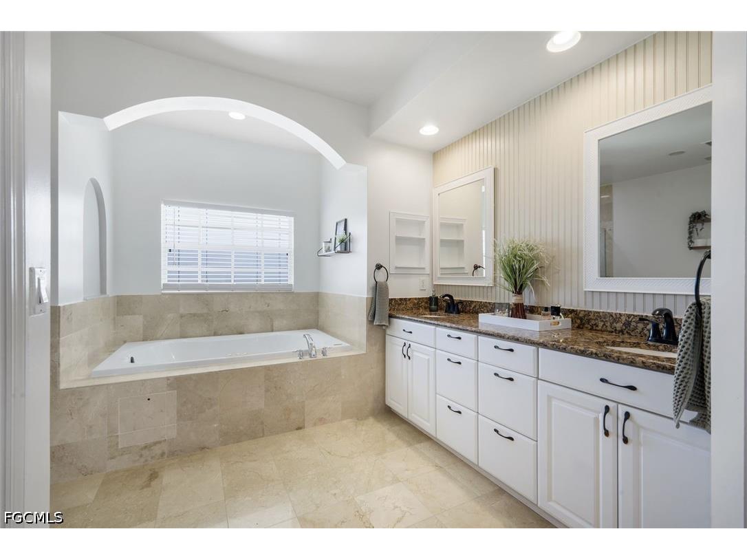 1130 NW 14th Terrace Cape Coral FL 33993 2026026595 image19