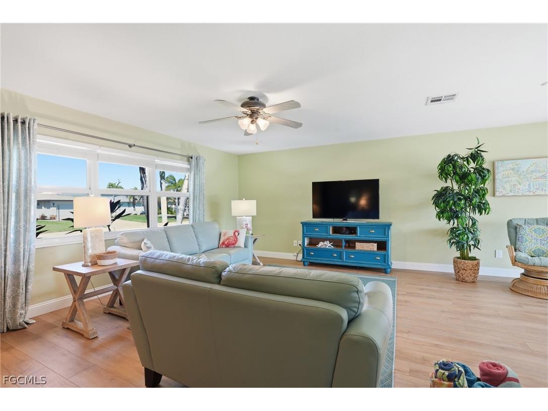 1130 SE 36th Street Cape Coral FL 33904 2026009409 image4