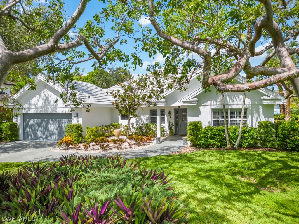 1131 Crayton Road Naples FL 34102 223060994 image1