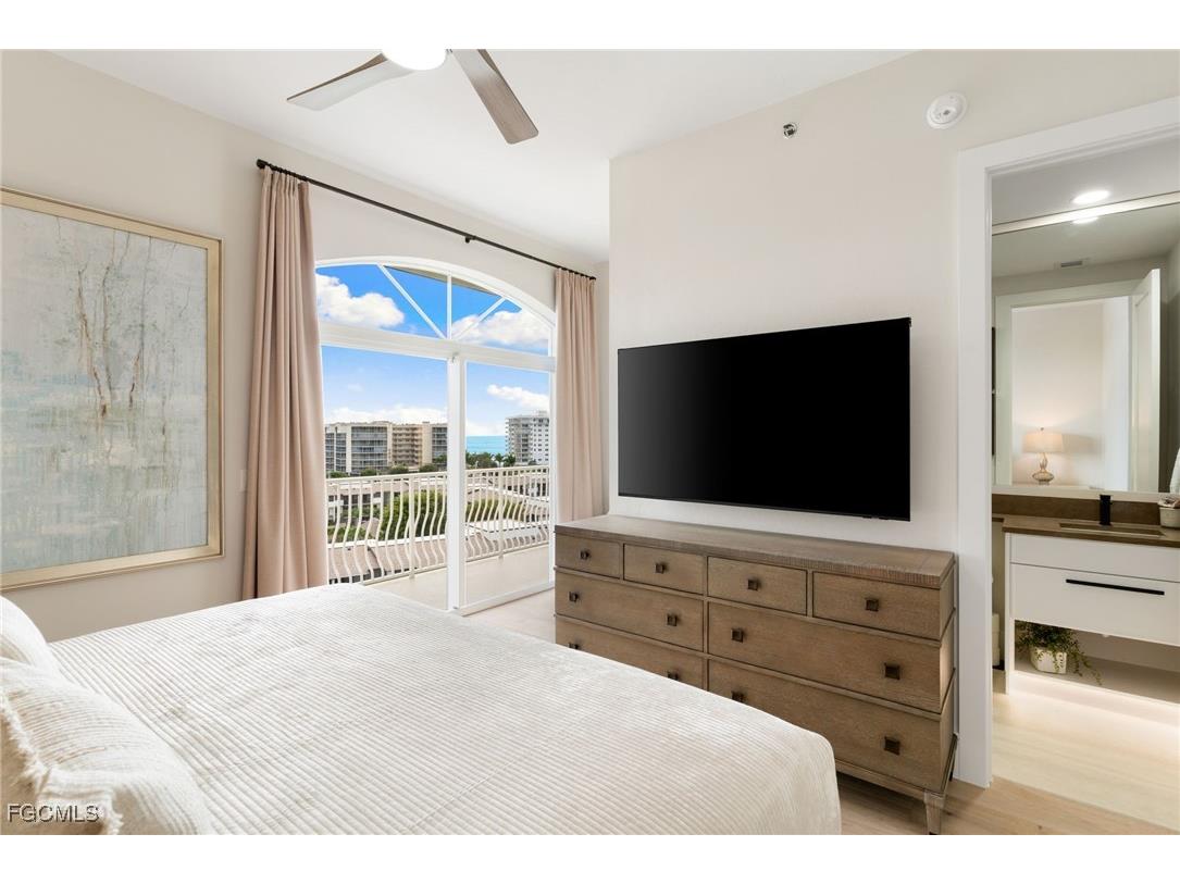 1131 Swallow Avenue #PH-1 Marco Island FL 34145 2026003529 image18