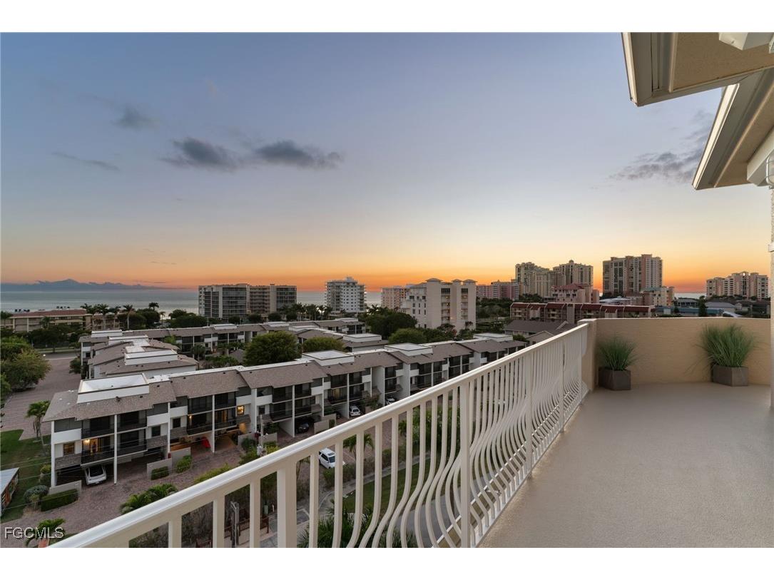 1131 Swallow Avenue #PH-1 Marco Island FL 34145 2026003529 image21