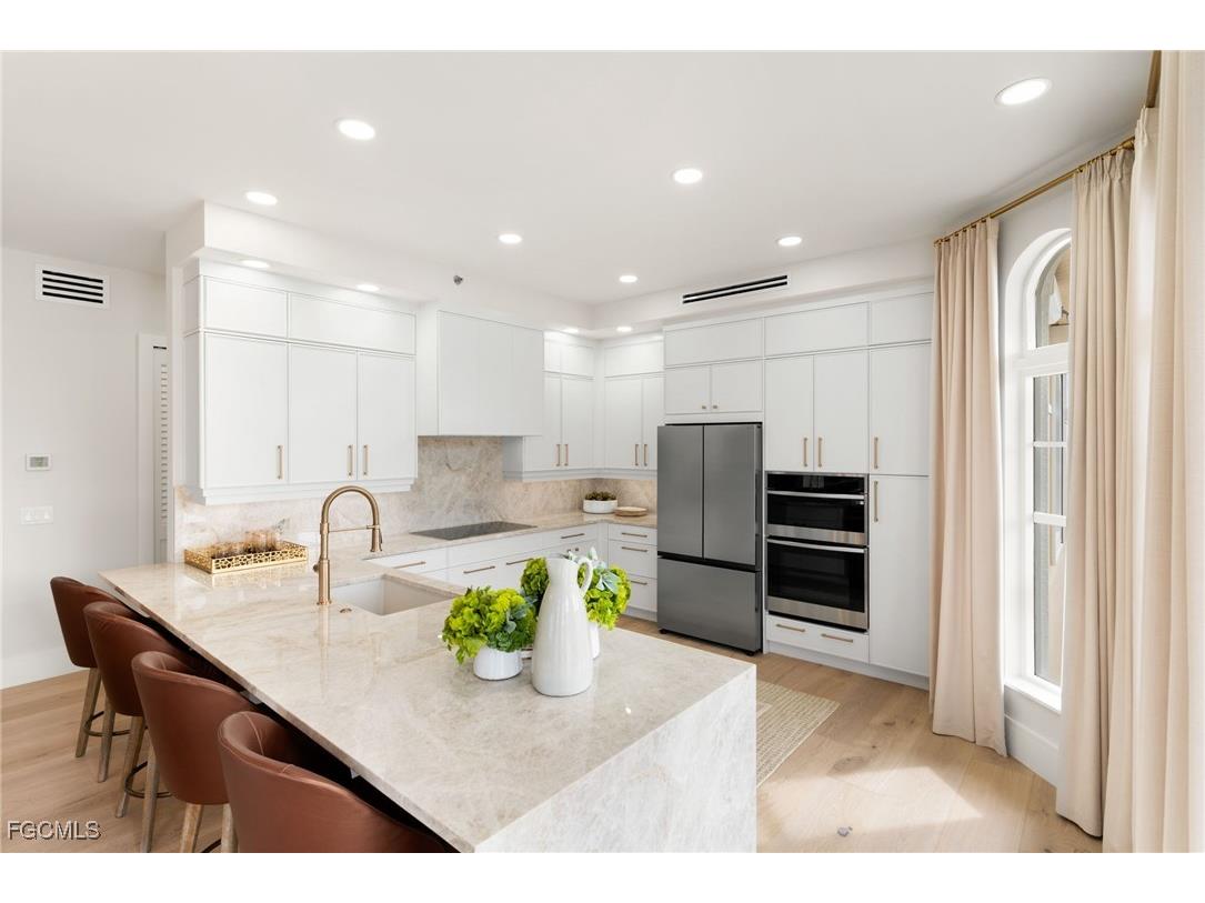 1131 Swallow Avenue #PH-1 Marco Island FL 34145 2026003529 image4