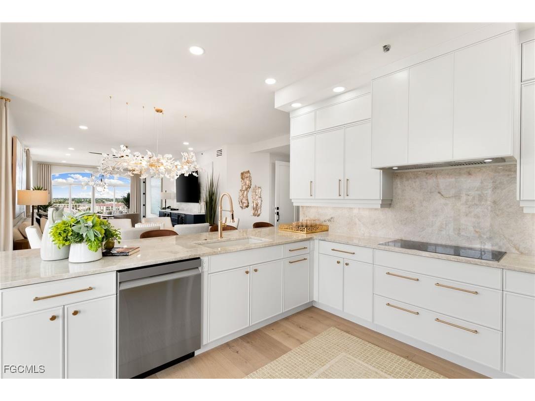 1131 Swallow Avenue #PH-1 Marco Island FL 34145 2026003529 image6