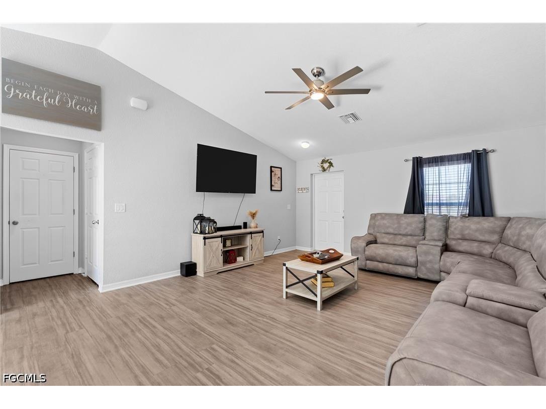 1132 NW 20th Place Cape Coral FL 33993 2026018597 image4