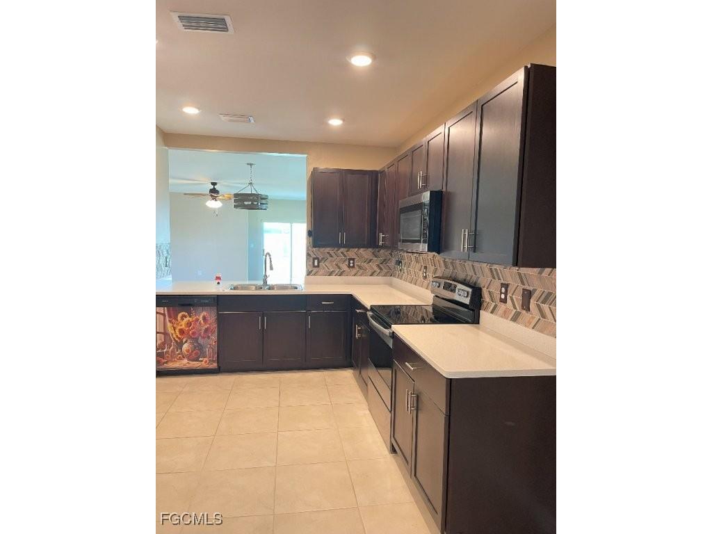 1132 NW 8th Terrace Cape Coral FL 33993 2025010930 image4