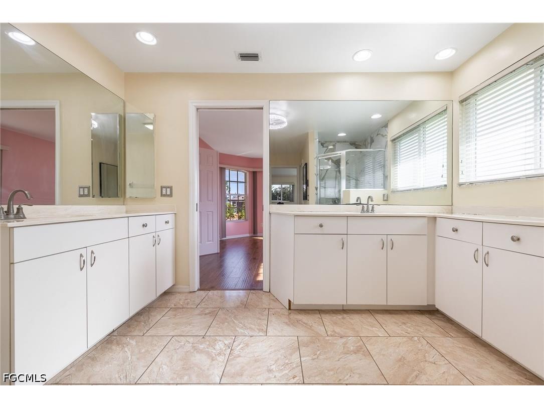 1132 SE 32nd Terrace Cape Coral FL 33904 2026030093 image24