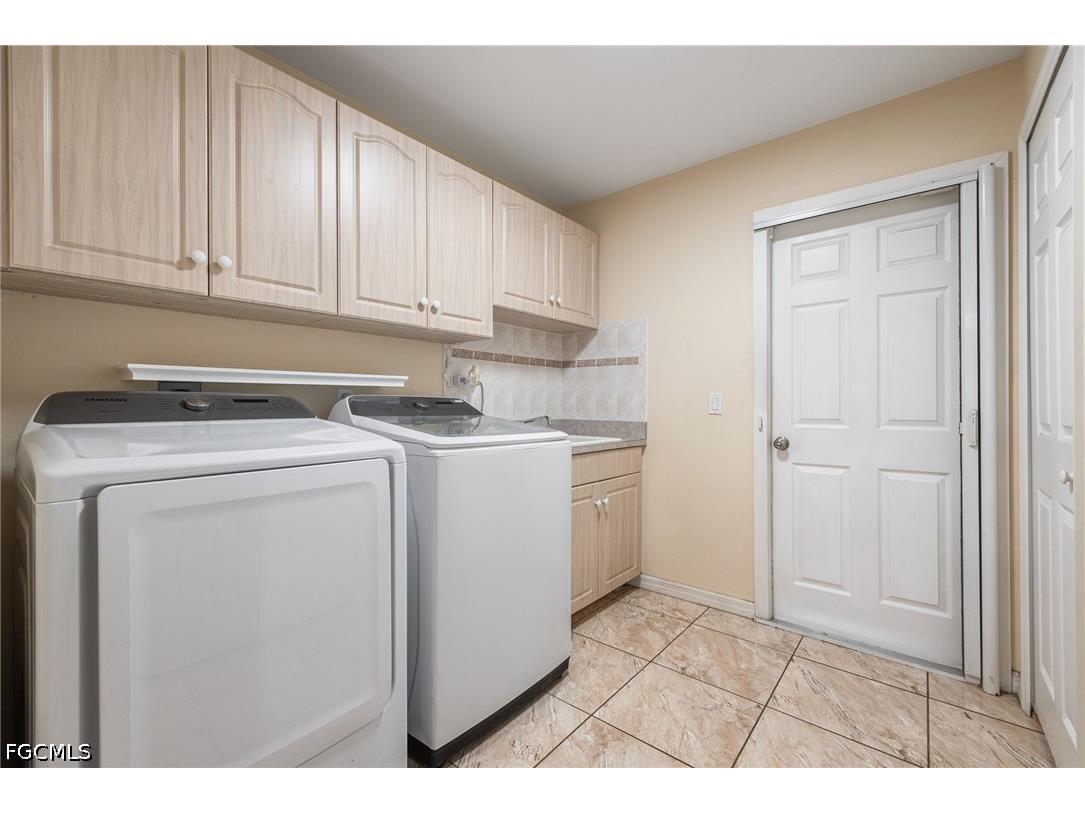 1132 SE 32nd Terrace Cape Coral FL 33904 2026030093 image32