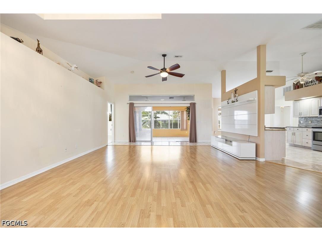 1132 SE 32nd Terrace Cape Coral FL 33904 2026030093 image8
