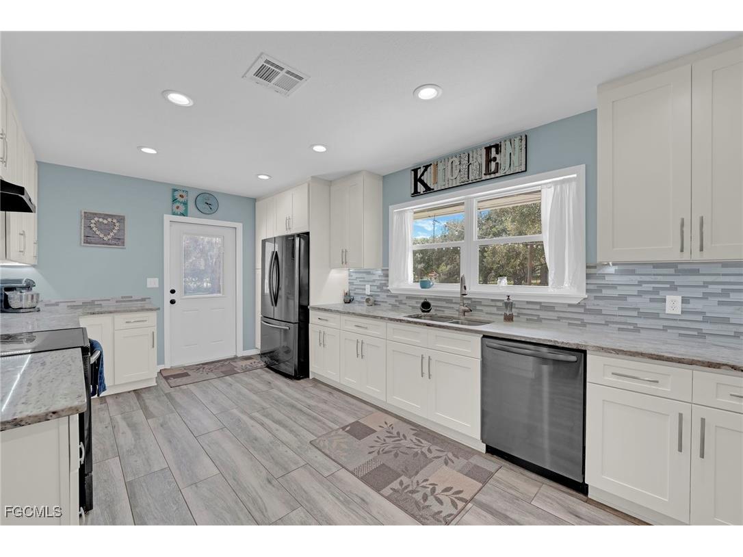 1133 Crescent Avenue Labelle FL 33935 2025002781 image34