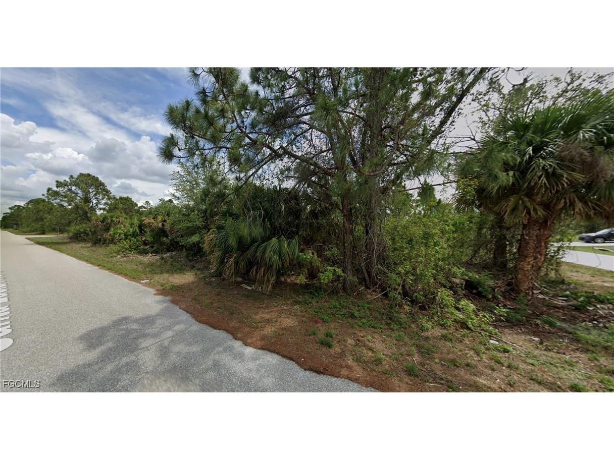 1133 Garibaldi Street E Lehigh Acres FL 33974 2025019601 image3