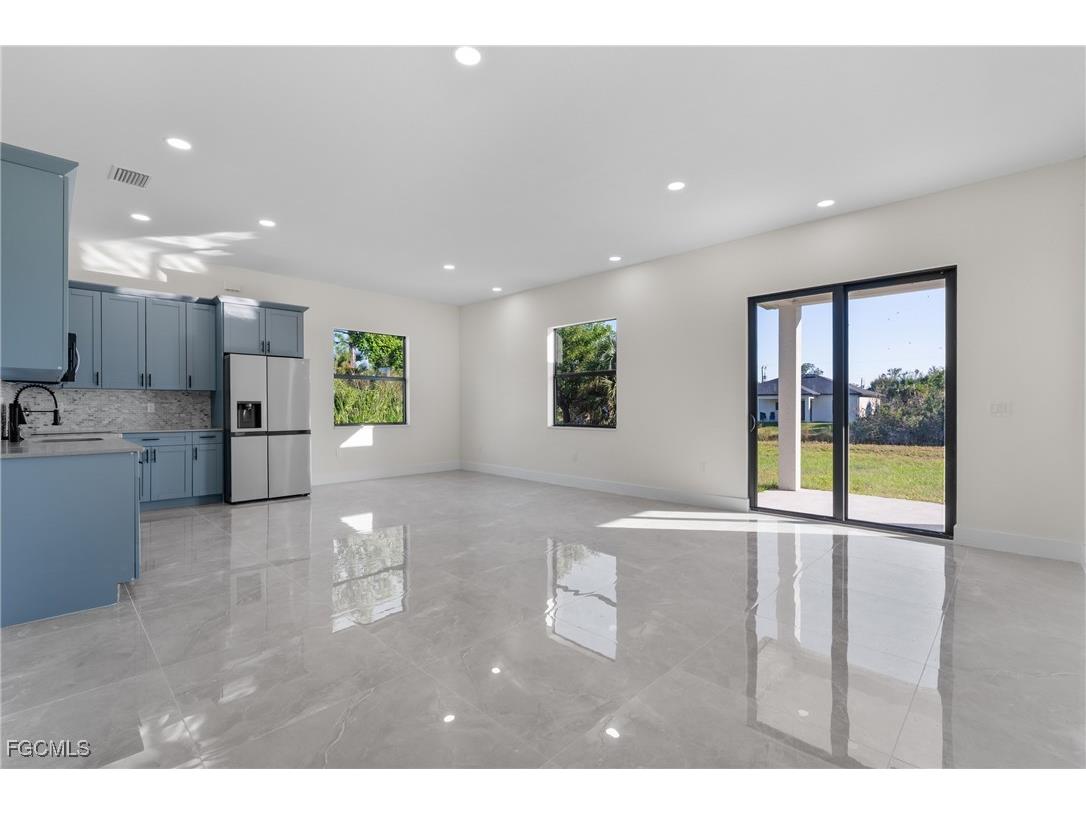 1134 Cumming Street E Lehigh Acres FL 33974 2025021608 image5