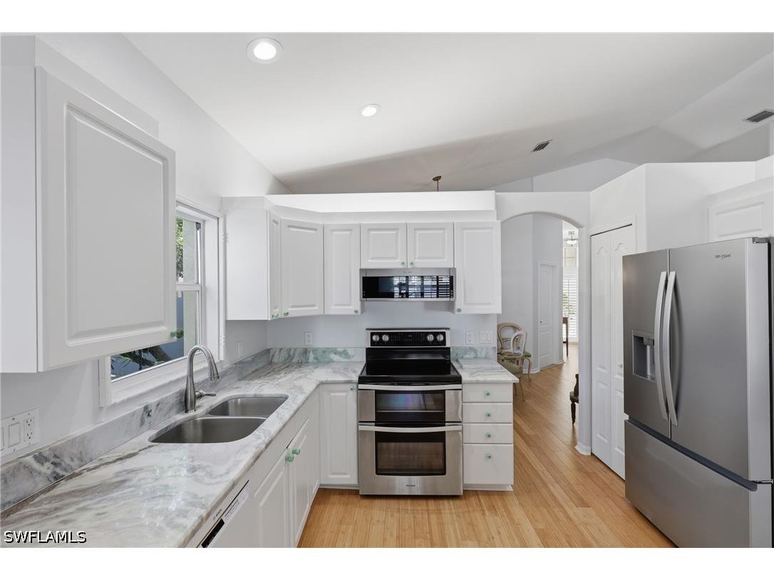 1134 Silverstrand Drive Naples FL 34110 226027130 image2