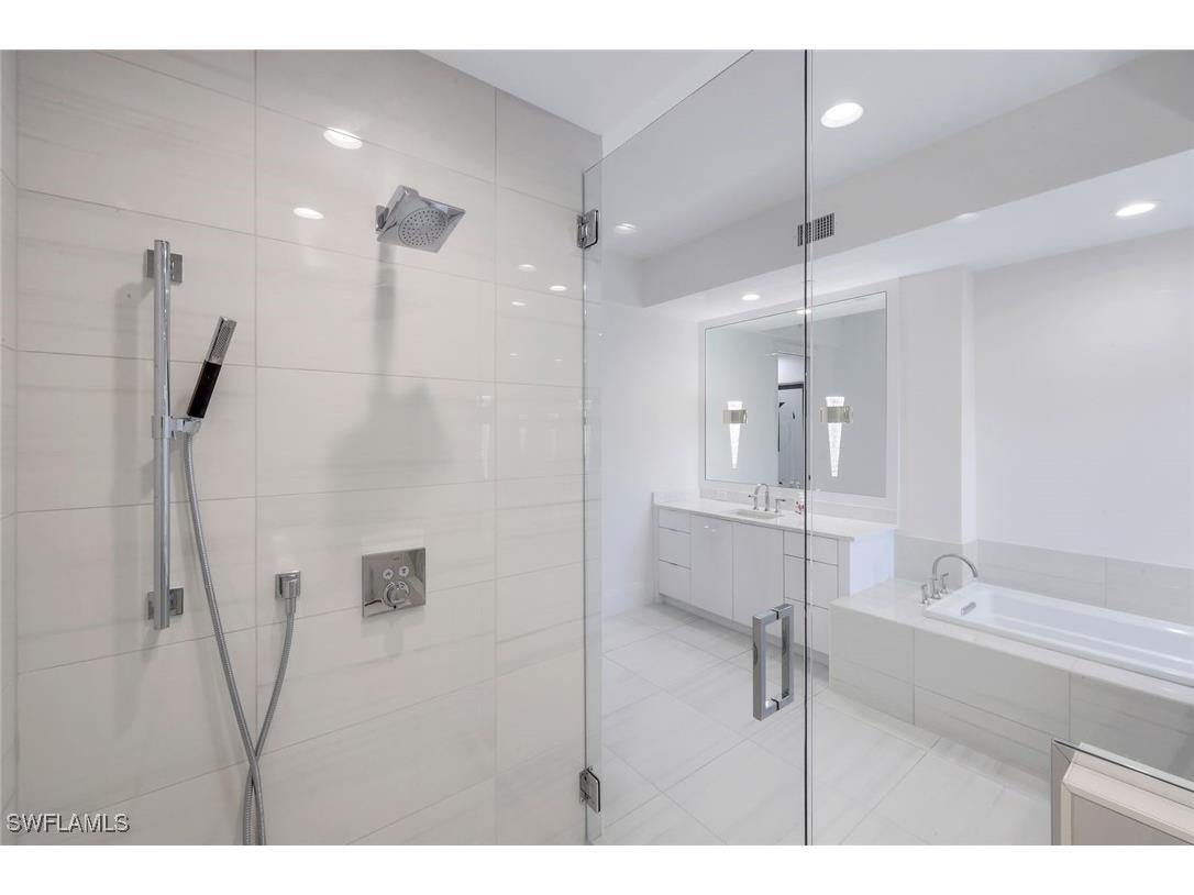 1135 3rd Avenue S #210 Naples FL 34102 226002884 image19