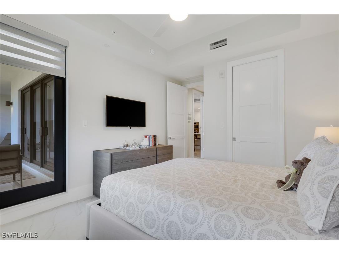 1135 3rd Avenue S #403 Naples FL 34102 226006621 image16