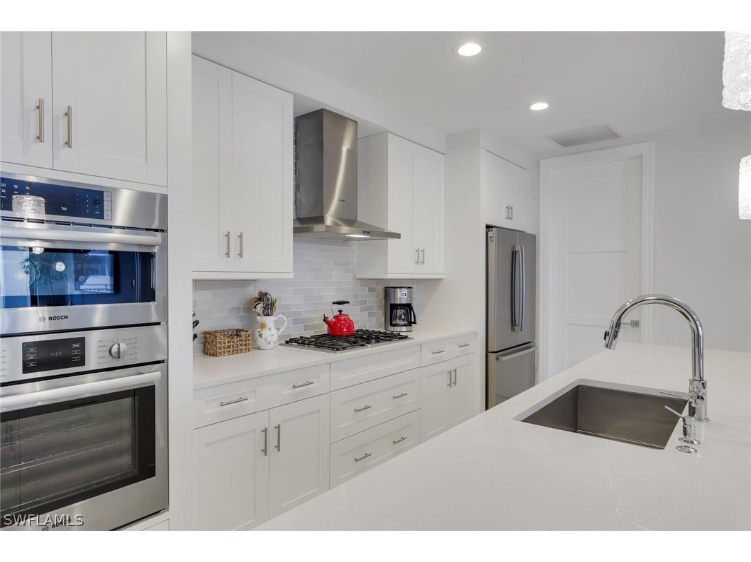 1135 3rd Avenue S #403 Naples FL 34102 226006621 image4
