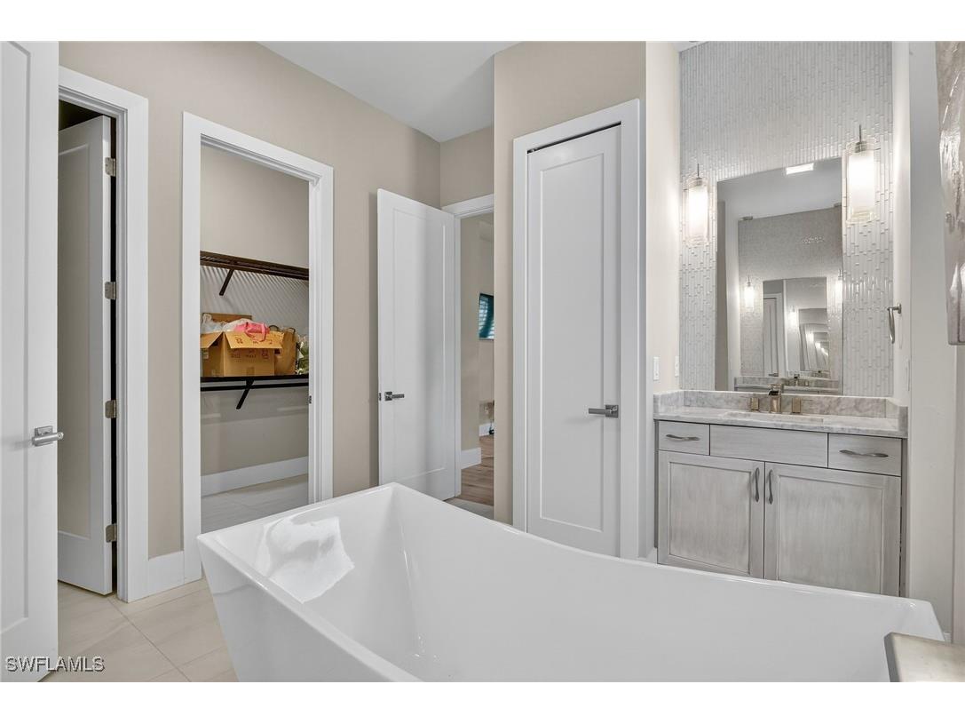 1135 Lorraine Court Cape Coral FL 33904 225072698 image37