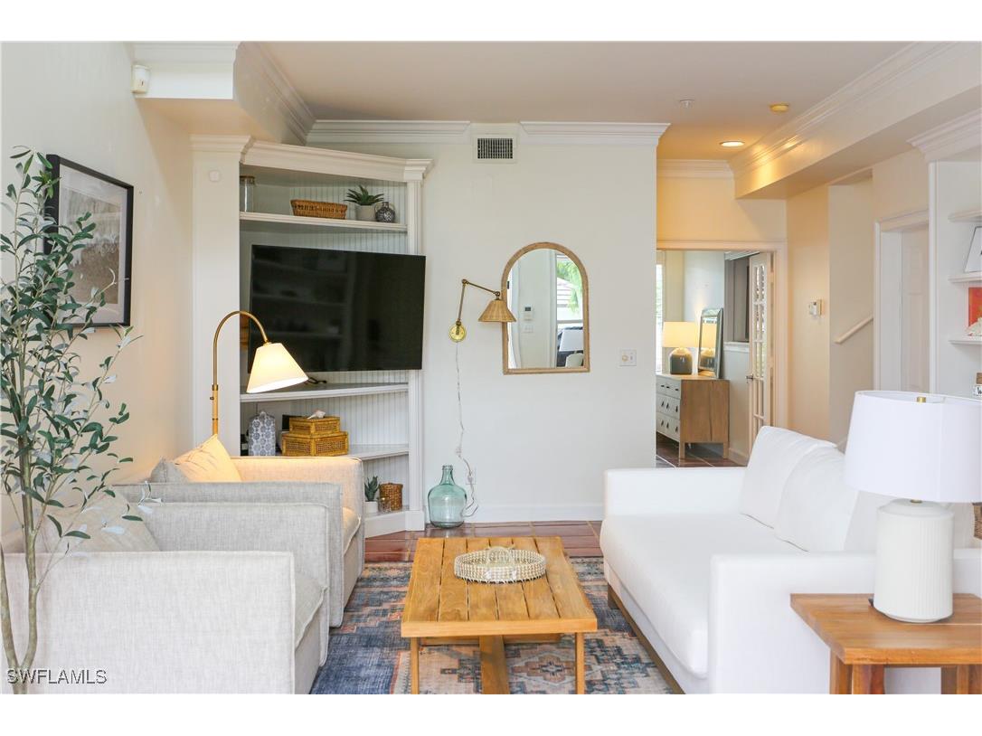 1136 6th Street S #5 Naples FL 34102 225057700 image1