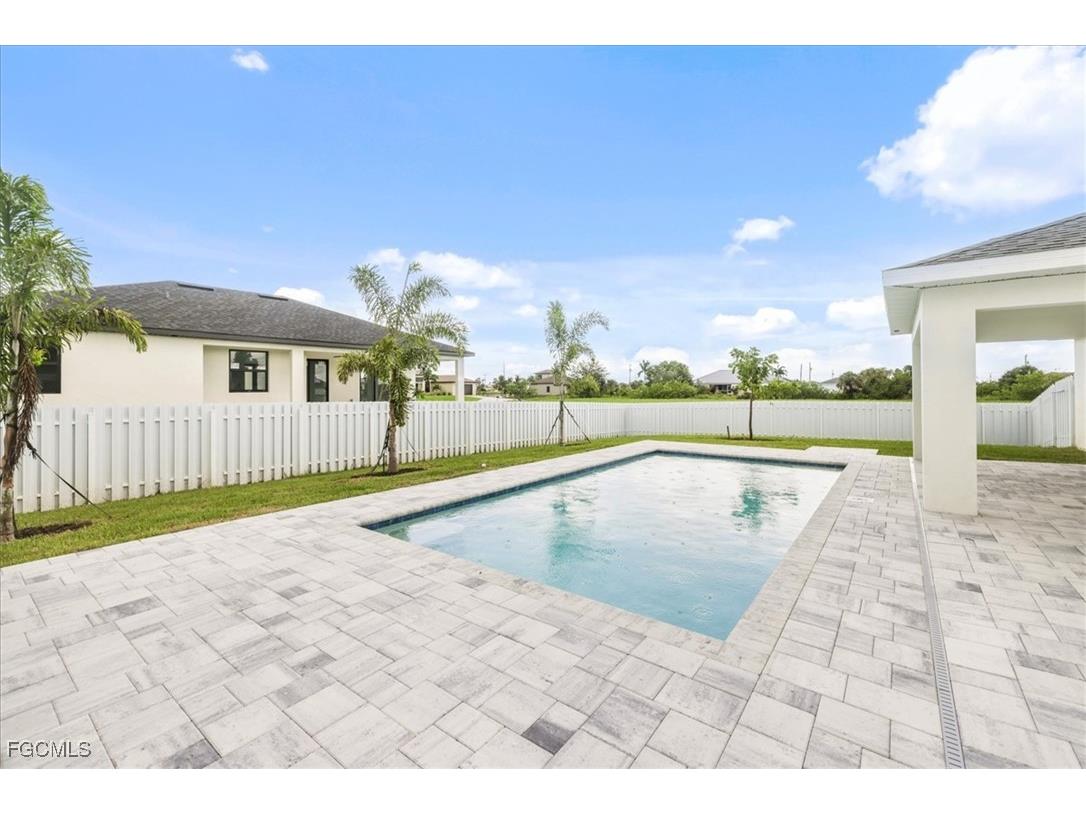 1136 NW 9th Terrace Cape Coral FL 33993 2025000241 image1