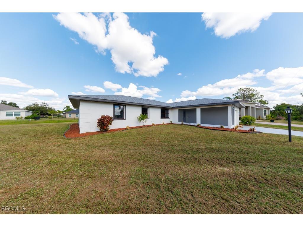 1136 Yachtsman Lane Punta Gorda FL 33983 2025017025 image4