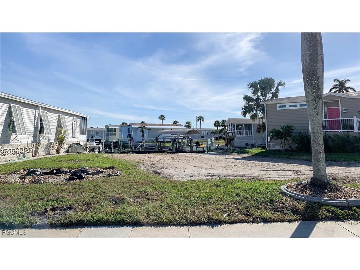 11361 Dogwood Lane Fort Myers Beach FL 33931 2025019330 image2