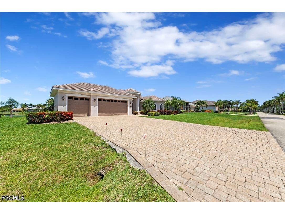 11362 Royal Tee Circle Cape Coral FL 33991 2026026524 image3