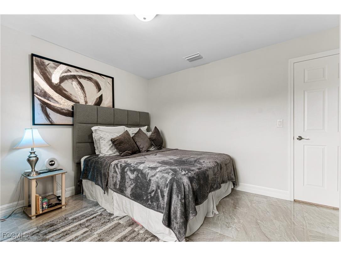 1137/1139 Edgerton Avenue Lehigh Acres FL 33974 2026002873 image22