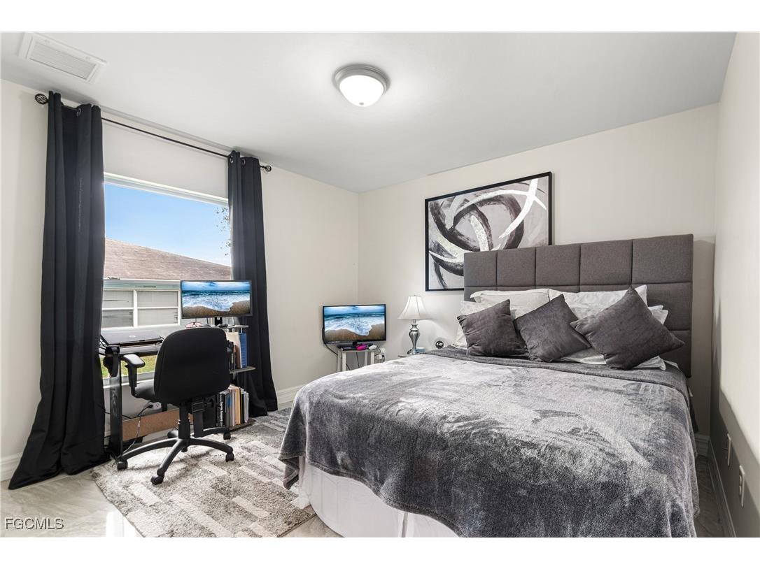 1137/1139 Edgerton Avenue Lehigh Acres FL 33974 2026002873 image23