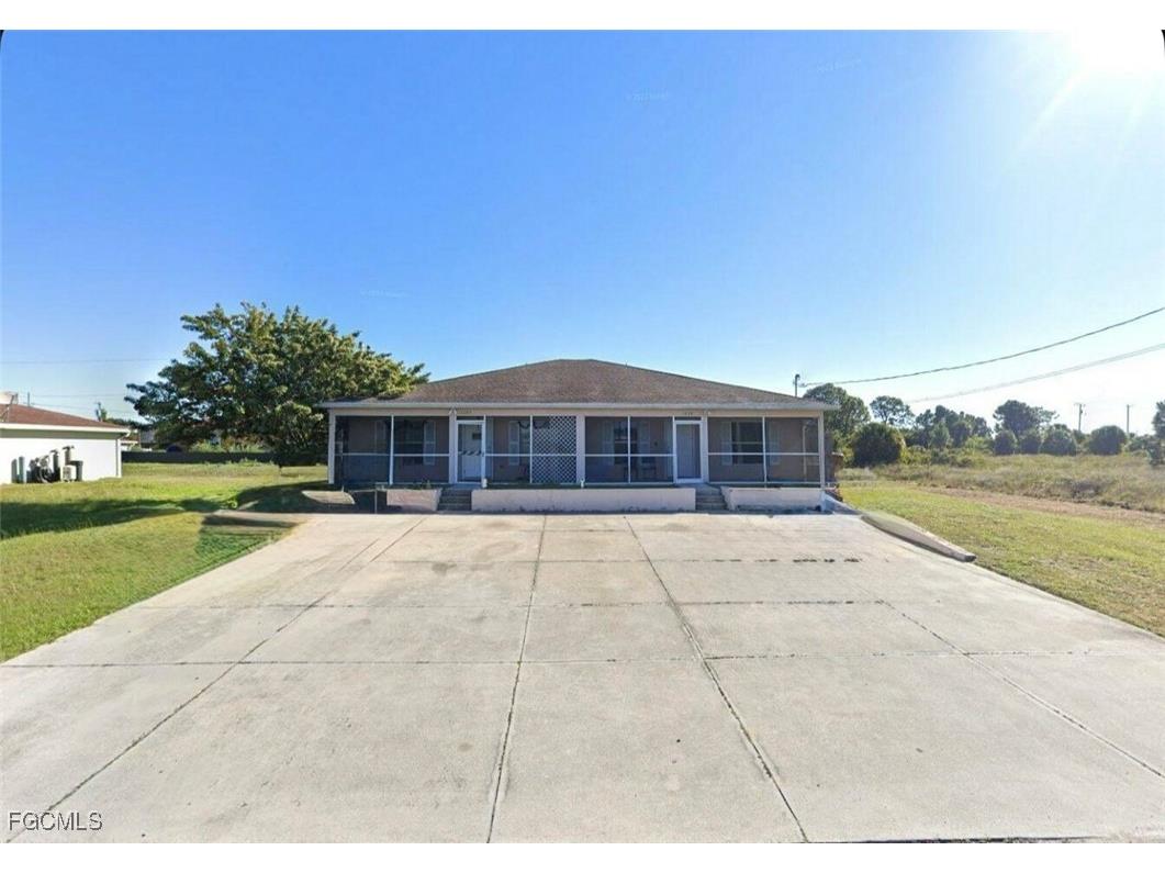 1137/1139 Gilbert Avenue S Lehigh Acres FL 33973 2025016696 image1