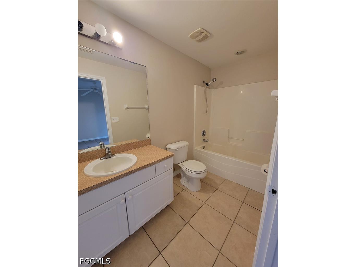 1137 Deauville Street E Lehigh Acres FL 33974 2026020039 image5