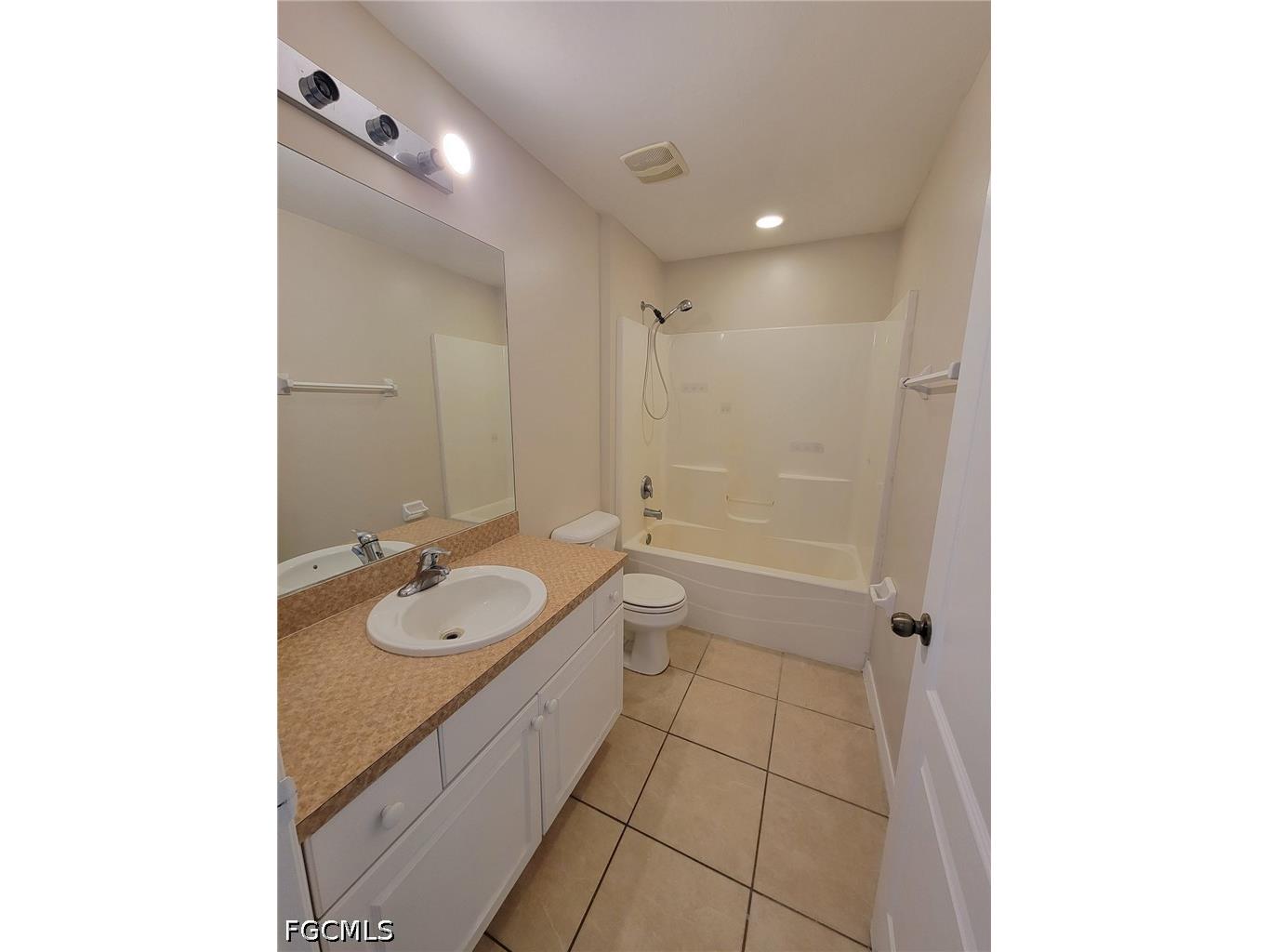 1137 Deauville Street E Lehigh Acres FL 33974 2026020039 image8
