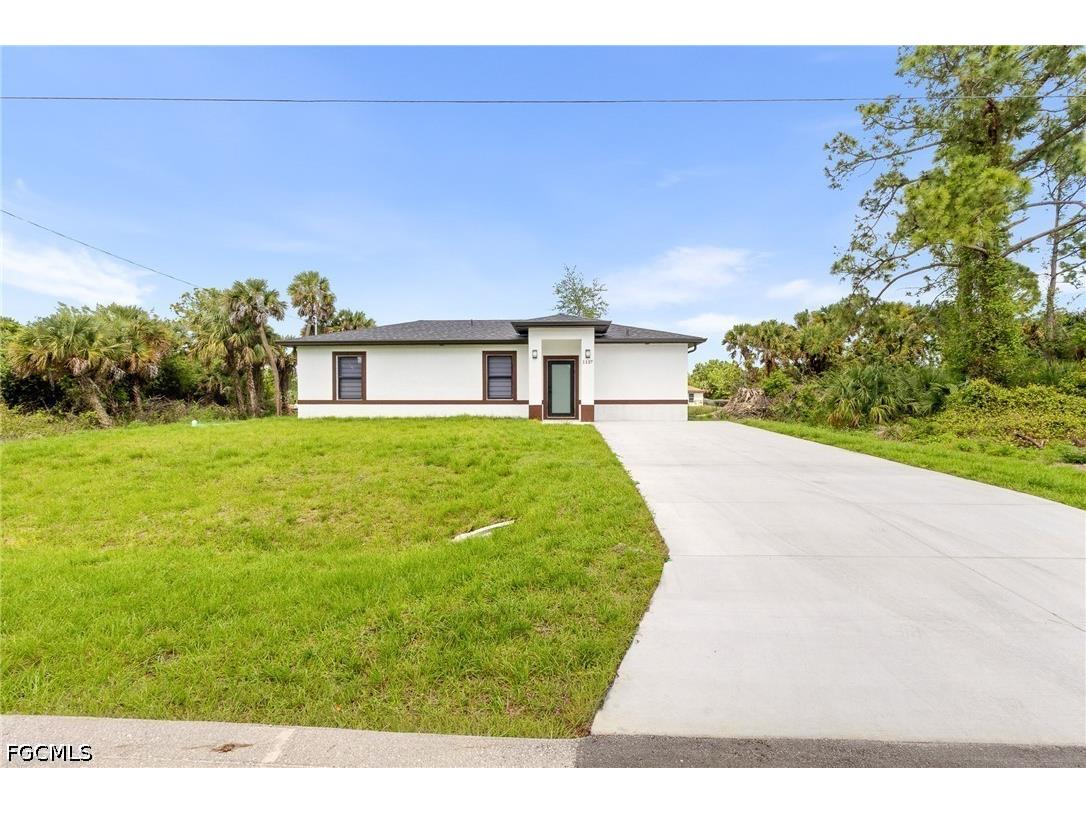 1137 Essex Street E Lehigh Acres FL 33974 2026015488 image1