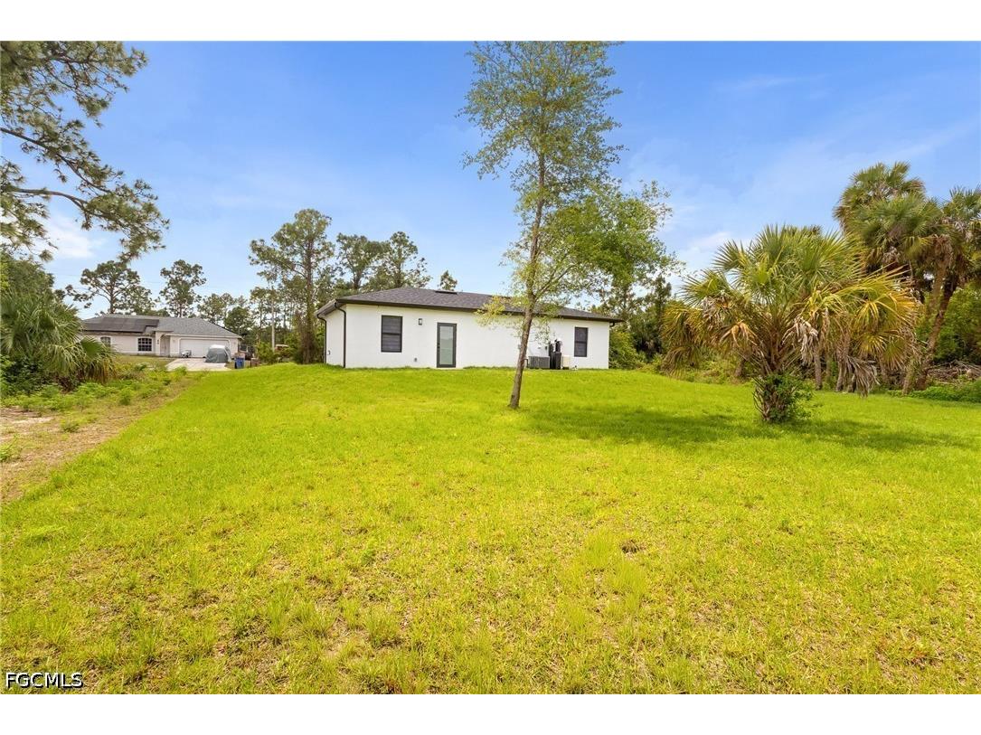 1137 Essex Street E Lehigh Acres FL 33974 2026015488 image17